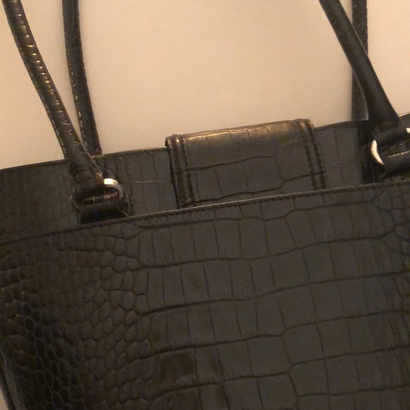 Brighton Handbag - Picture 3 of 8